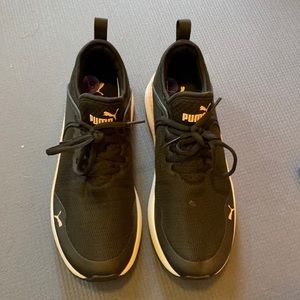 PUMA soft foam optimal comfort sneakers
